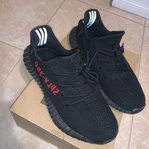 Yeezy Boost 350 V2 Bred